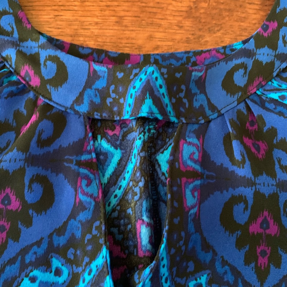 Express Top - Picture 2 of 4